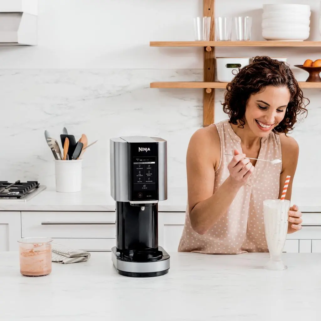 CREAMI MAQUINA DE HELADO .webp