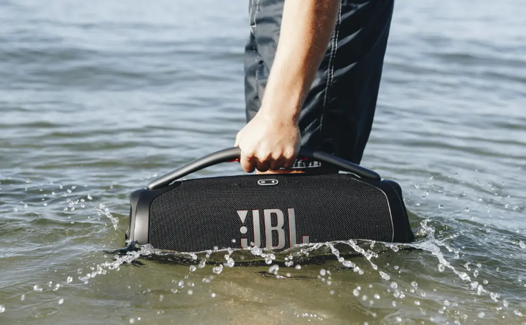 JBL_Boombox_3_Lifestyle03_904x560px.webp